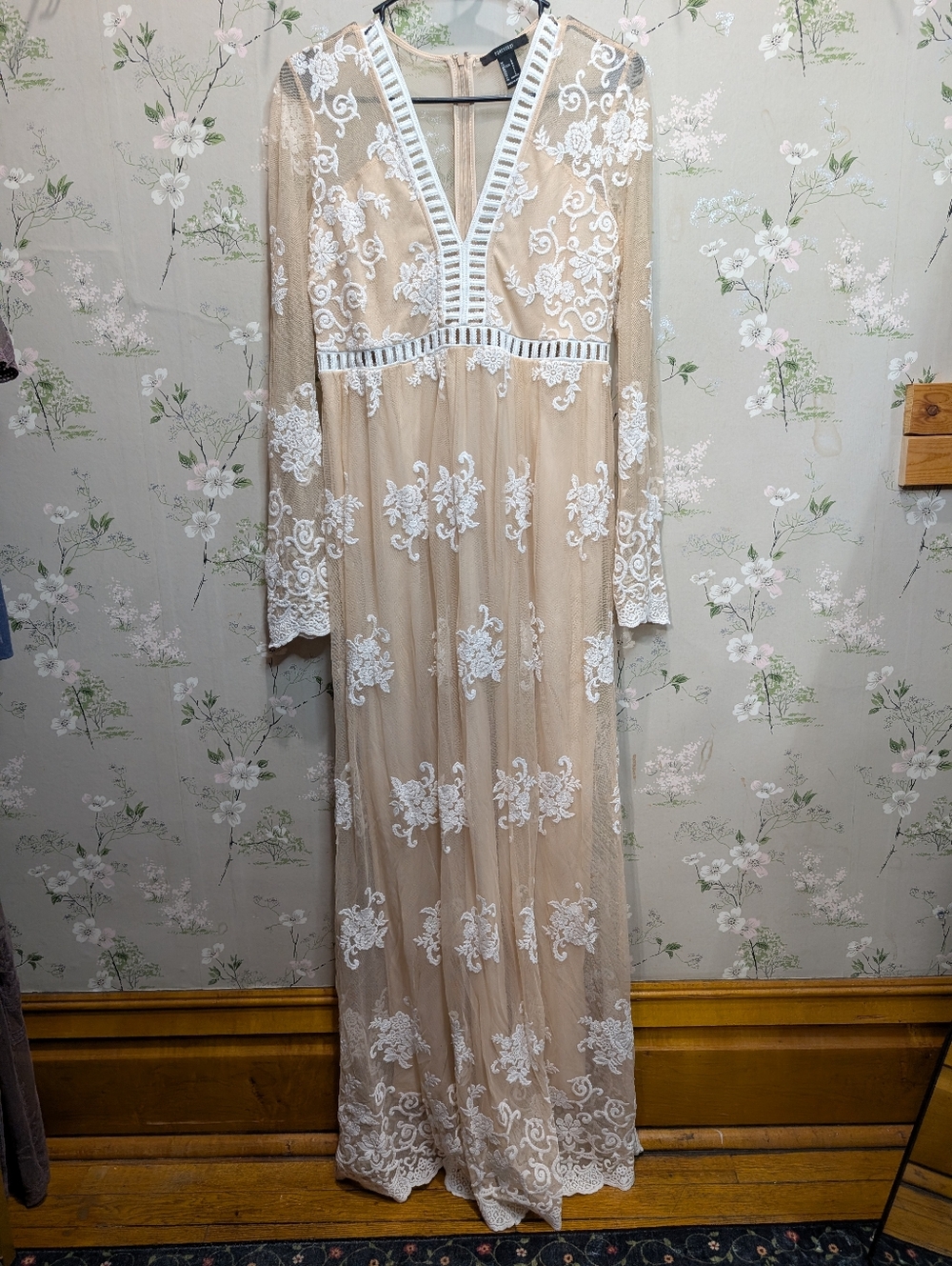 Forever 21 Crochet Lace Maxi Dress - Picture 7 of 14
